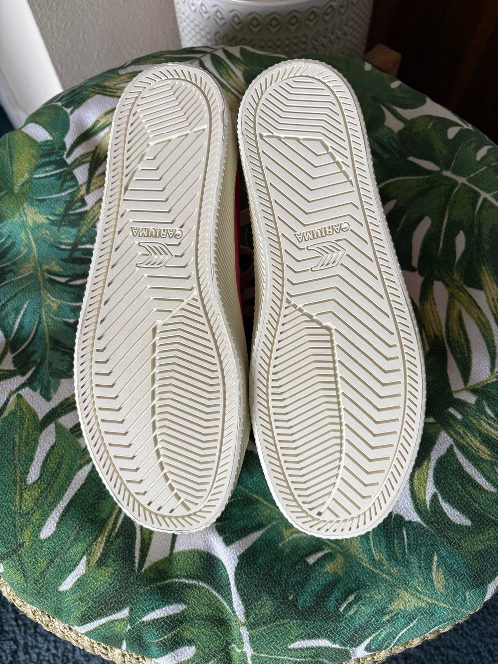 Cariuma The OCA Pink Lemonade Sneakers NWT - Picture 6 of 9